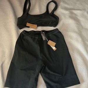 SKIMS OUTDOOR COLLECTION ASH BRA/BIKER SHORT SET SIZE SMALL